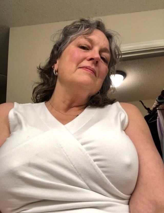 I'M AVAILABLE FOR FULL BODY RUB AND FULL SERVICE& I WORK ALONE, TEXT ME NOW FOR AN UNFORGETTABLE EXPERIENCE - Image 3